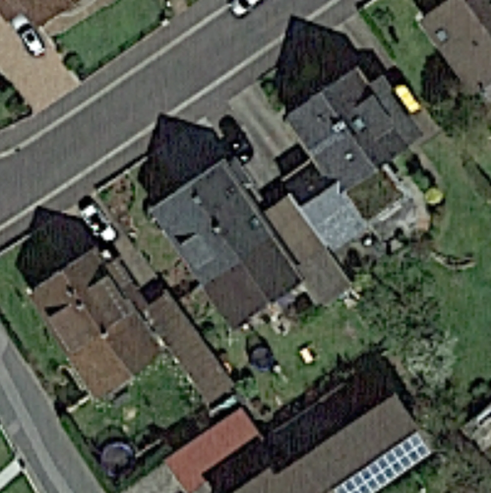 HD-Satellitenbild eines Einfamilienhauses